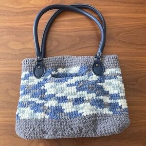 Like New-Chenille knitted purse
